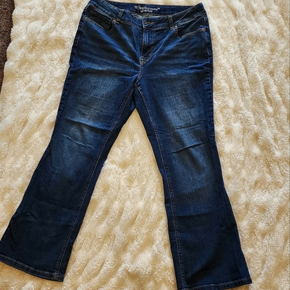 Maurices Highrise Curvy Jeans